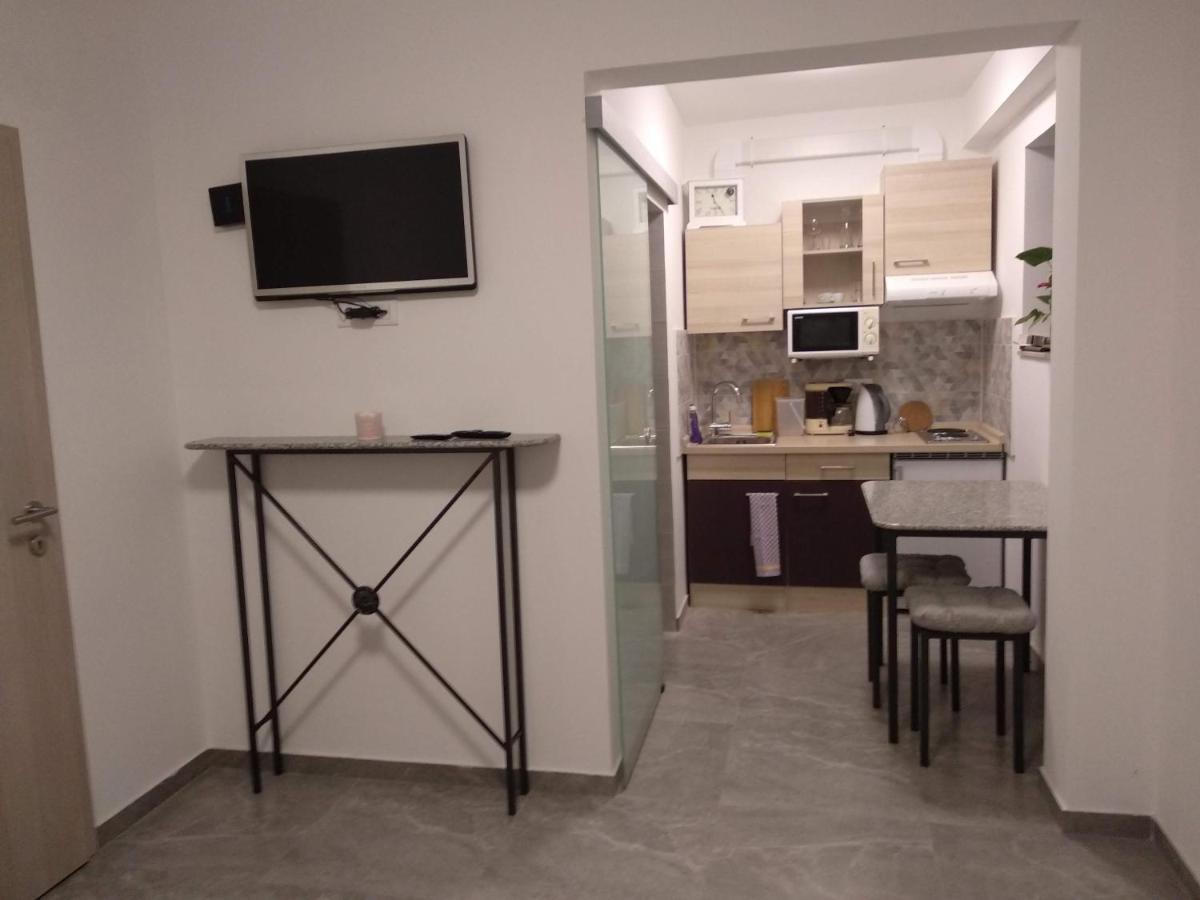 Apartmaji Lejardin Škofljica エクステリア 写真