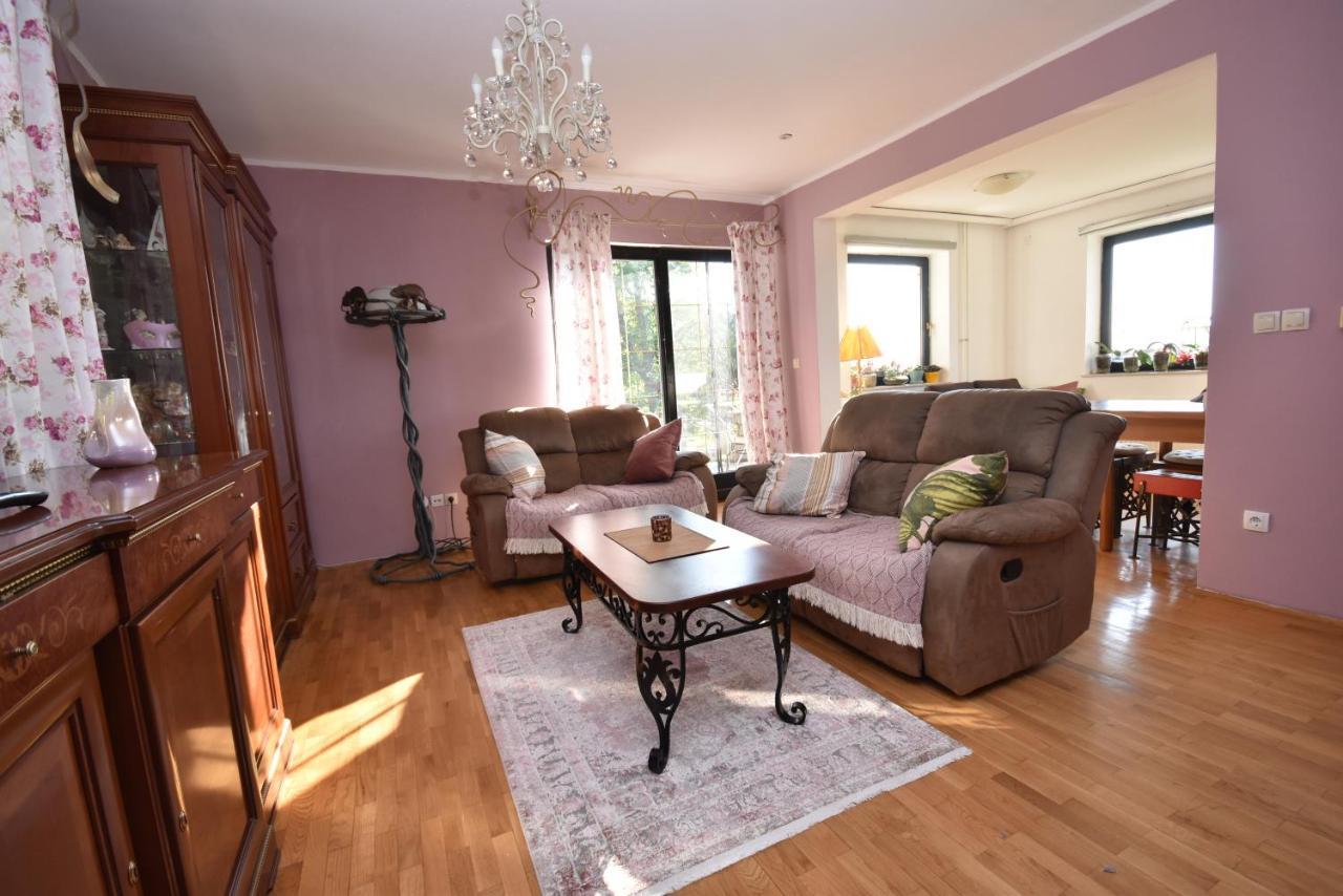 Apartmaji Lejardin Škofljica エクステリア 写真